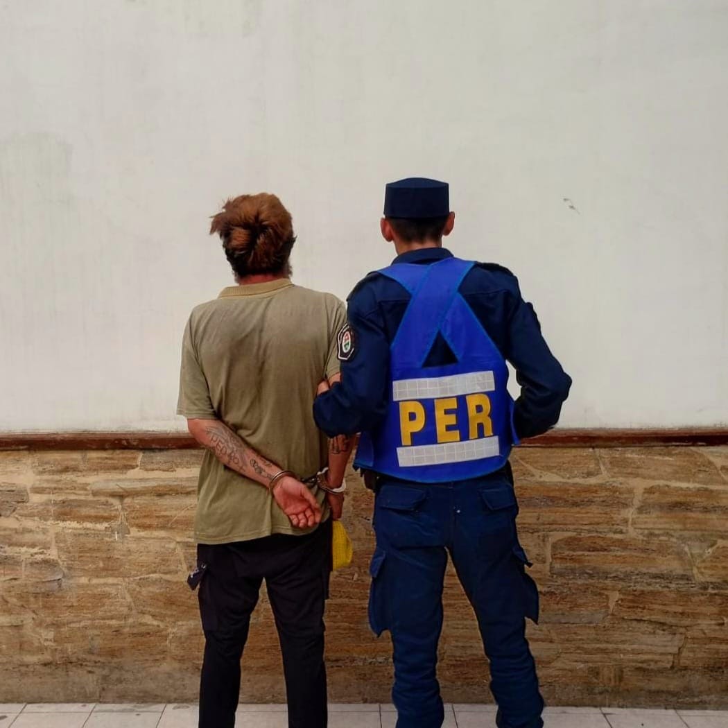 Sorprendieron a un ladrón dentro de una casa deshabitada en calle Hipólito Yrigoyen